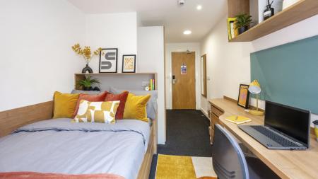 Silver Ensuite Student flat to rent on Bramall Lane, Sheffield, S2