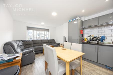 5 bed student house to rent on Melville Road, Brighton, BN3