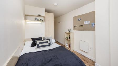 Bronze Ensuite 6 bed student flat to rent on Newcastle Street, Sheffield, S1