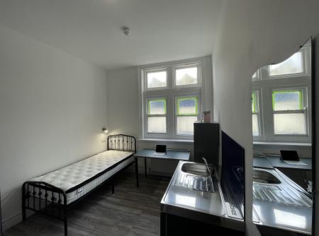 Classic Ensuite Student flat to rent on West Street, Brighton, BN1