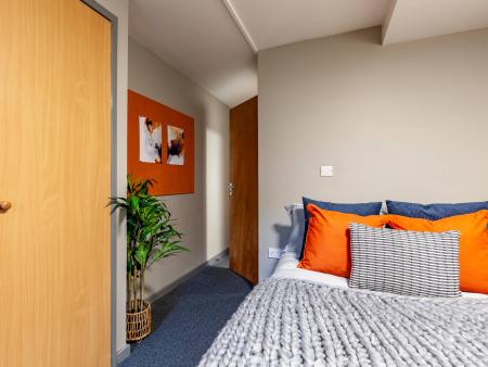 Standard Ensuite Student flat to rent on Wellington Street, Sheffield, S1