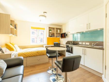 Classic Studio Student flat to rent on Lower North Street, Exeter, EX4