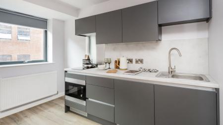 Classic Studio Student flat to rent on Park Cross Street, Leeds, LS1