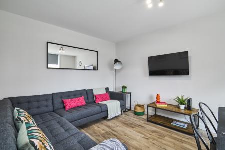 6 bed student house to rent on Broomfield View, Leeds, LS6