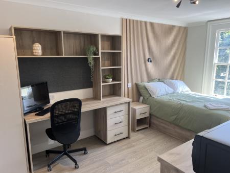 Dolphin Classic Student flat to rent on High Street, Southampton, SO142HN