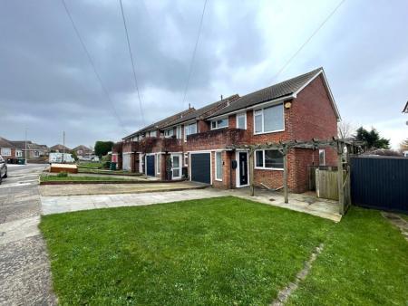 3 bed student house to rent on Sandringham Drive, Brighton, BN3