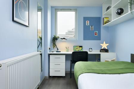 Silver Ensuite Student flat to rent on Calcott Ten,, 155 Far Gosford St,, Coventry, CV1