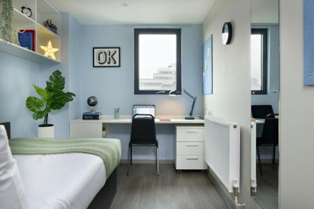 Silver Plus Ensuite Student flat to rent on Calcott Ten,, 155 Far Gosford St,, Coventry, CV1