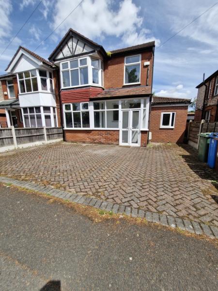 7 bed student house to rent on Mauldeth Road West, Manchester, M20