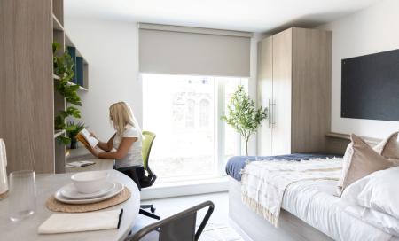 Platinum Studio Student flat to rent on Silverthorne Lane, Bristol, BS2