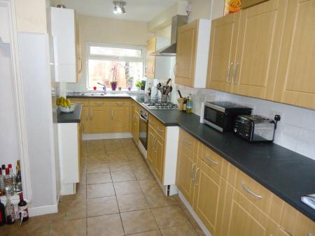 4 bed student house to rent on Llanishen Street, Cardiff, CF14