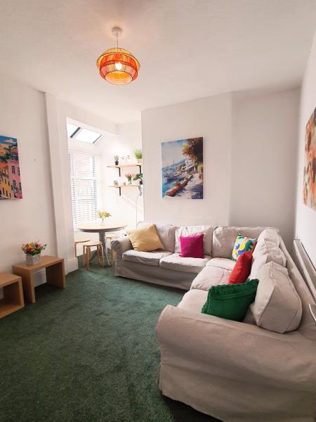 4 bed student house to rent on Falmouth Street, Hull, HU5