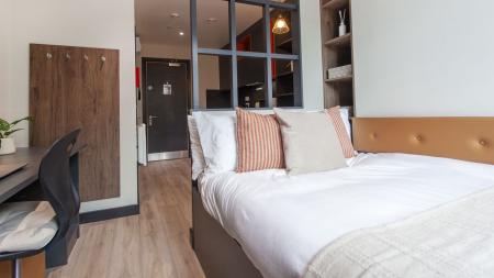 Classic Studio Student flat to rent on Upper North Street, Brighton, BN1