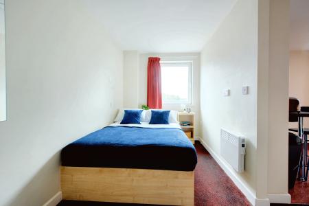 Apartment top floor 1 bed student flat to rent on Midland Way, Nottingham, NG7