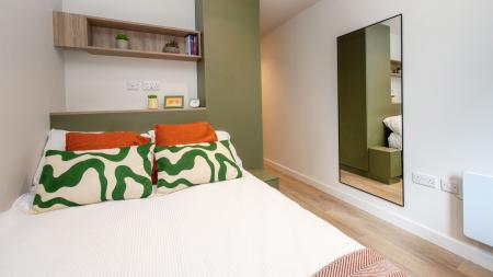 Classic Ensuite 10 bed student flat to rent on Alfreton Road, Nottingham, NG7