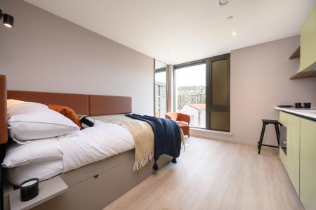 Deluxe Studio Wet Room Student flat to rent on Dunedin Street, Edinburgh, EH7