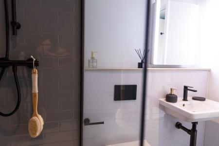 Penthouse Studio Student flat to rent on John Street, Glasgow, G1