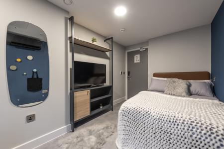 Premium 3 Bed Duplex Apartment room