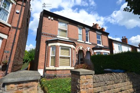 2 bed student house to rent on Trent Boulevard, Nottingham, NG2
