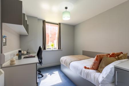 Classic Ensuite 4 bed student flat to rent on Corporation Street, Preston, PR1