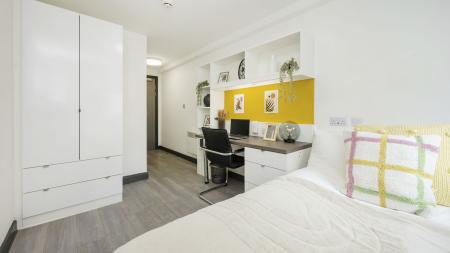 Premium Plus 8 bed student flat to rent on Albert Street, Newcastle, NE1