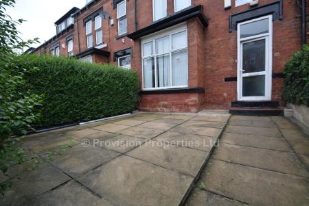 4 bed student house to rent on Brudenell Avenue, Leeds, LS6