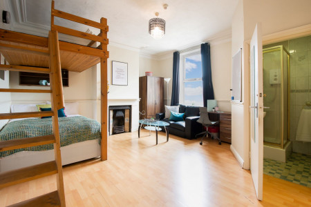 1 Bedroom Apartment