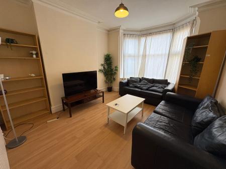 5 bed student house to rent on Radmoor Road, Loughborough, LE11