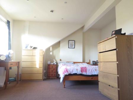 3 bed student house to rent on Graham Grove, Leeds, LS4