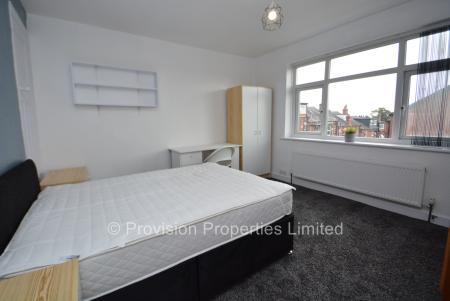 2 bed student house to rent on Manor Avenue, Leeds, LS6