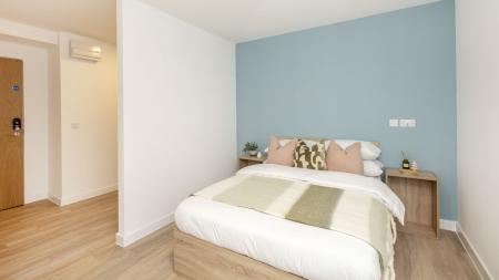 Luxury Studio Student flat to rent on Oxford Place, Manchester, M14