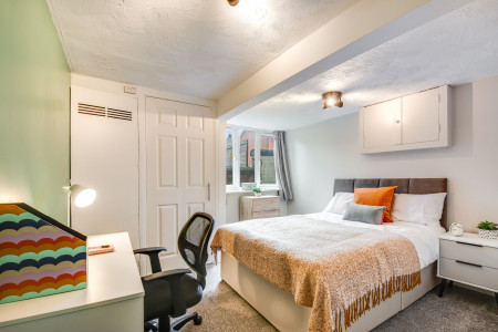 4 Bedroom Apartment