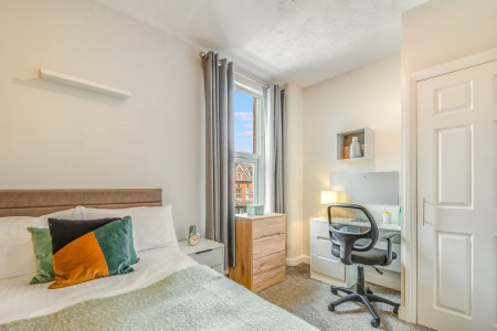 4 Bedroom Apartment