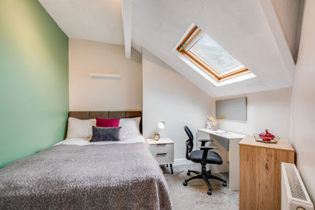 4 Bedroom Apartment