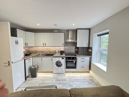 2 bed student house to rent on Victoria Road, Leeds, LS6