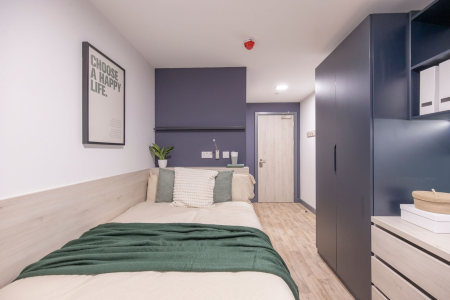 Classic Plus Ensuite Student flat to rent on Cookridge Street, Leeds, LS2