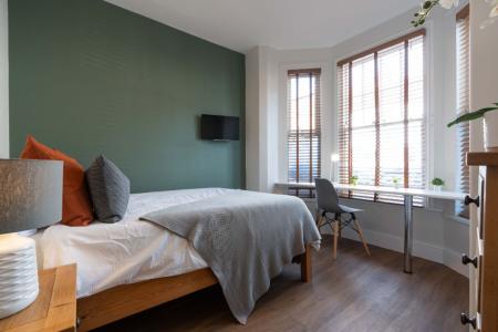 6 bed student house to rent on Kensington Road, Coventry, CV5