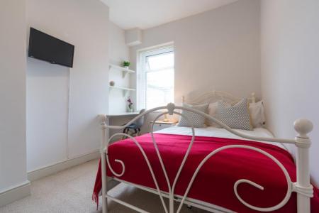 5 bed student house to rent on Angus Street, Cardiff, CF24