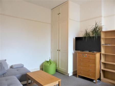 1 bed student house to rent on Raphael Road, Brighton, BN3