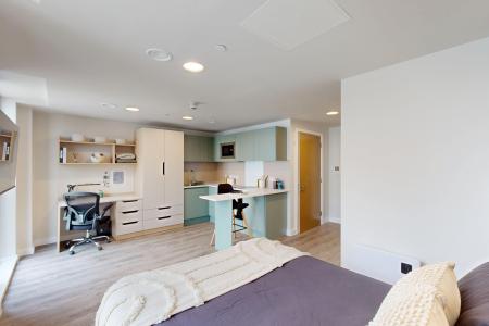 Superior Studio Student flat to rent on Burnsall Road, Coventry, CV5