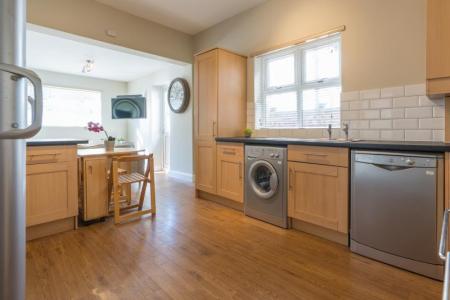 6 bed student house to rent on Liss Road, Portsmouth, PO4