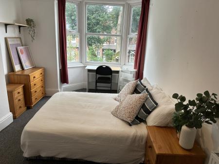 8 bed student house to rent on Amherst Road, Manchester, M14