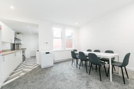 7 bed student house to rent on Winston Gardens, Leeds, LS6