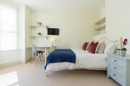 4 bed student house to rent on Bath Road, Portsmouth, PO4