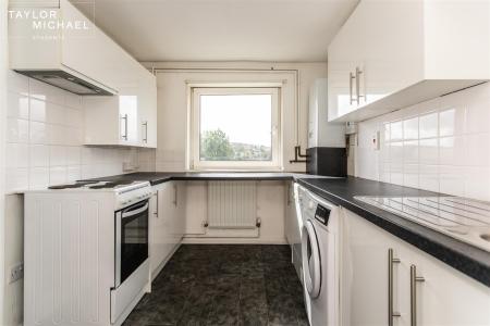 3 bed student house to rent on Highbrook Close, Brighton, BN2