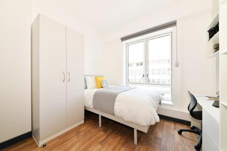 Silver En-Suite Student flat to rent on Raleigh Street, Plymouth, PL1