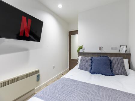 Classic 2 Bed Apartment Student flat to rent on Colston Avenue, Bristol, BS1