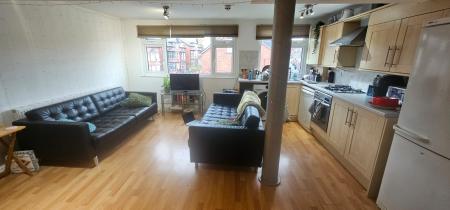 2 bed student house to rent on Kirkstall Lane, Leeds, LS6