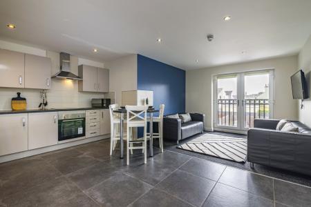 12 bed student house to rent on Flat 8, Lord Tennyson House, Lincoln, LN1