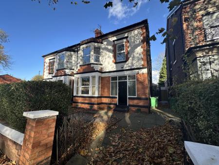 5 bed student house to rent on Birchfields Road, Manchester, M13